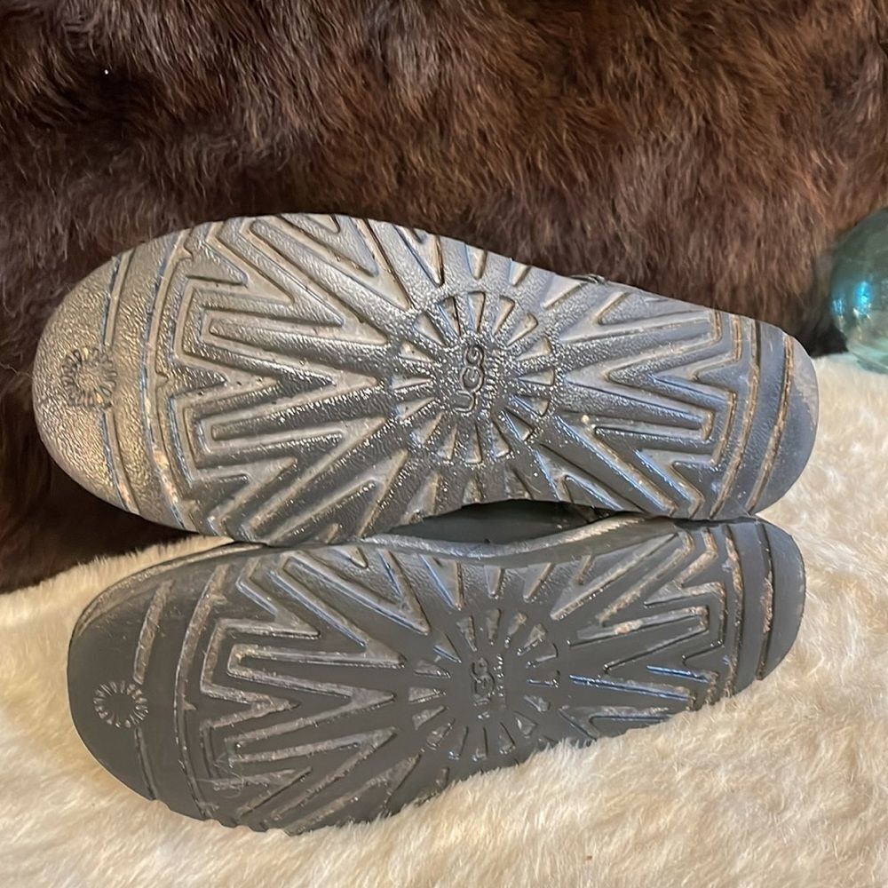 UGG BOOTS 8 (5305) - Picture 2 of 8
